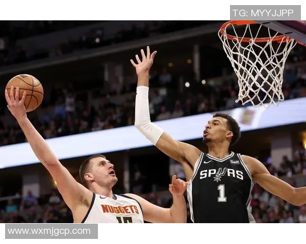 马刺与热火激战第三场回顾经典对决再现篮球魅力与团队精神